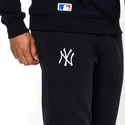 nohavice-dlhe-nohavice-tmavomodra-track-pant-new-york-yankees-mlb-new-era
