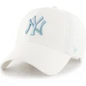 cap-zaoblena-white-adjustable-strap-new-york-yankees-mlb-47-brand