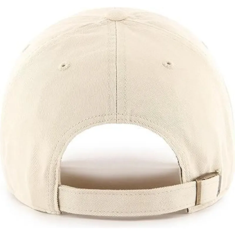 cremefarbene-curved-cap-mit-cremefarbenem-logo-der-new-york-yankees-mlb-clean-up-von-47-brand