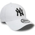 weisse-verstellbare-gebogene-kappe-9forty-essential-der-new-york-yankees-mlb-von-new-era