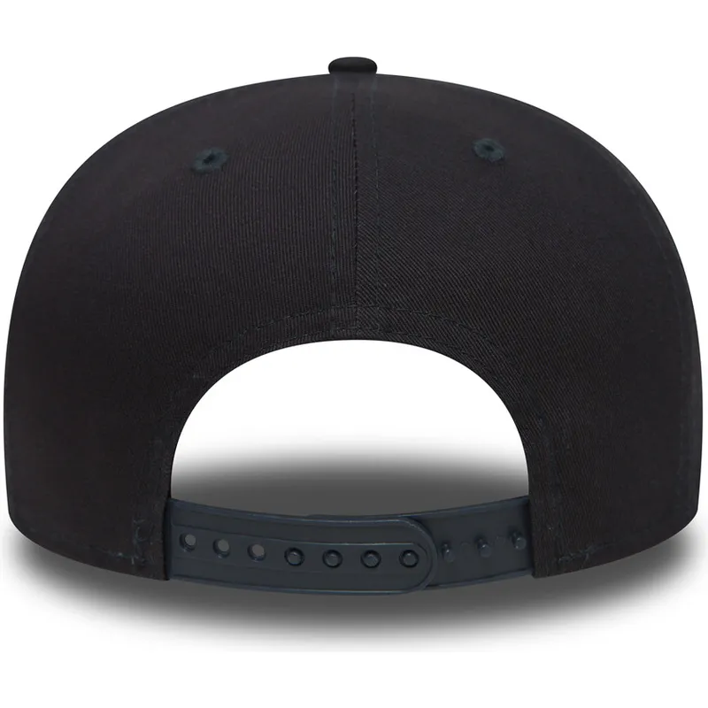 siltovky-rovna-tmavomodra-snapback-ajustable-9fifty-essential-new-york-yankees-mlb-new-era
