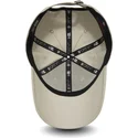 verstellbare-9forty-essential-kappe-mit-gebogenem-schirm-in-gebrochenem-weiss-von-los-angeles-dodgers-mlb-von-new-era