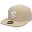 siltovka-rovna-ruzova-snapback-9fifty-lightweight-essential-new-york-yankees-mlb-new-era