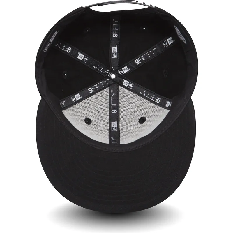 siltovka-rovna-cierna-snapback-pre-deti-9fifty-reflect-superman-warner-bros-new-era