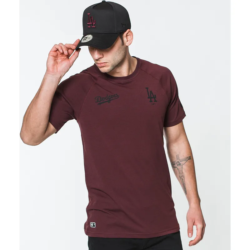 tricka-kratky-rukav-cervena-tech-series-los-angeles-dodgers-mlb-new-era tricka-kratky-rukav-cervena-tech-series-los-angeles-dodgers-mlb-new-era