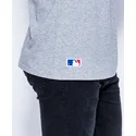 tricka-kratky-rukav-siva-badge-new-york-yankees-mlb-new-era