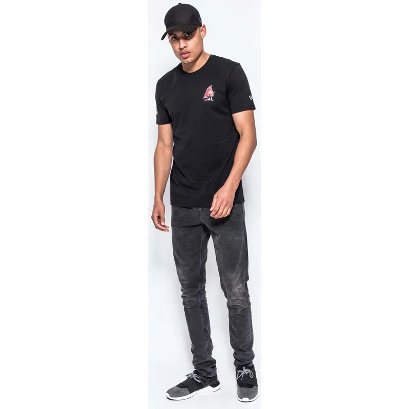 tricka-kratky-rukav-cierna-helmet-tampa-bay-buccaneers-nfl-new-era