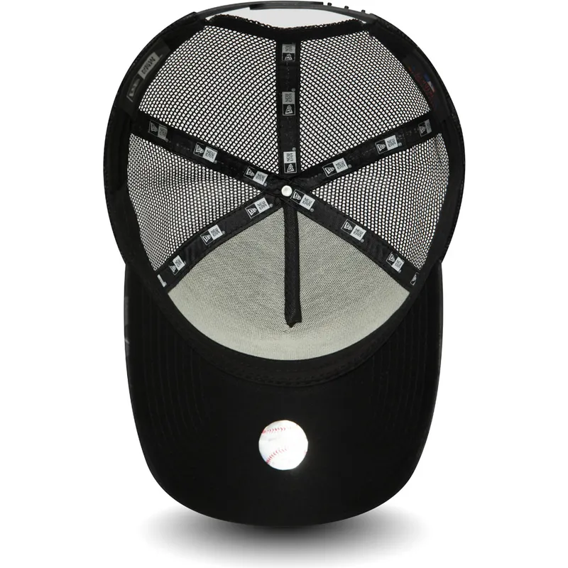 siltovka-zaoblena-kamuflaz-snapback-essential-camo-a-frame-new-york-yankees-mlb-new-era