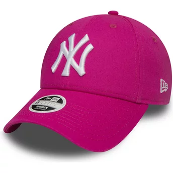 New Era Curved Brim 9FORTY Essential New York Yankees MLB Pink Adjustable Cap