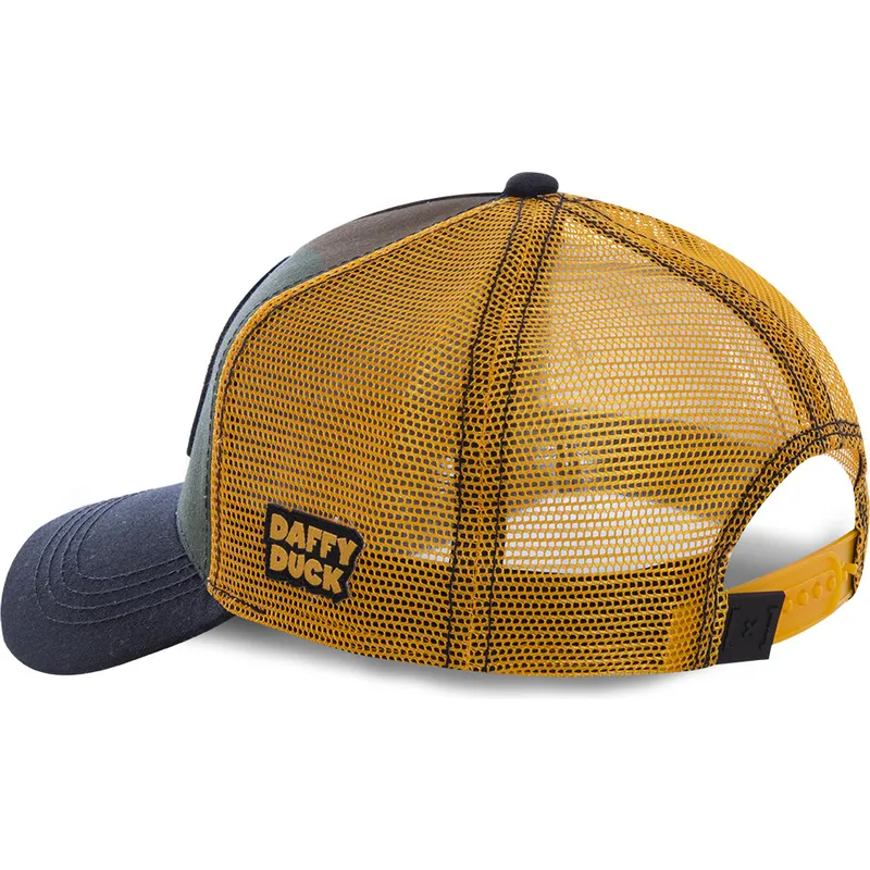 cap-zaoblena-camouflage-snapback-daffy-duck-looney-tunes-capslab
