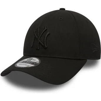 Cap zaoblená black adjustable strap 9FORTY League Essential New York Yankees MLB New Era