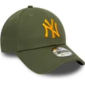 grune-verstellbare-kappe-mit-gebogenem-schirm-und-orangefarbenem-logo-9forty-league-essential-der-new-york-yankees-mlb-von-new-e