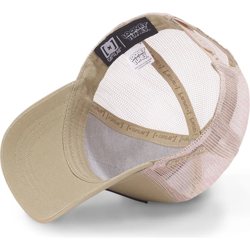cap-zaoblena-brown-snapback-coyote-looney-tunes-capslab