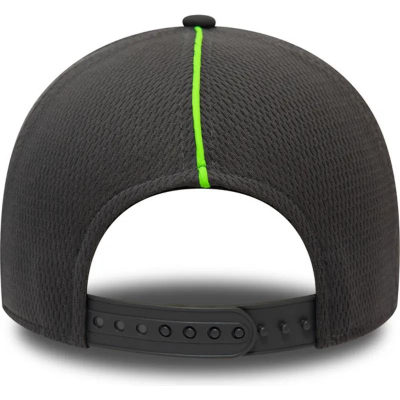 siltovka-zaoblena-siva-snapback-feather-pipe-a-frame-new-york-yankees-mlb-new-era