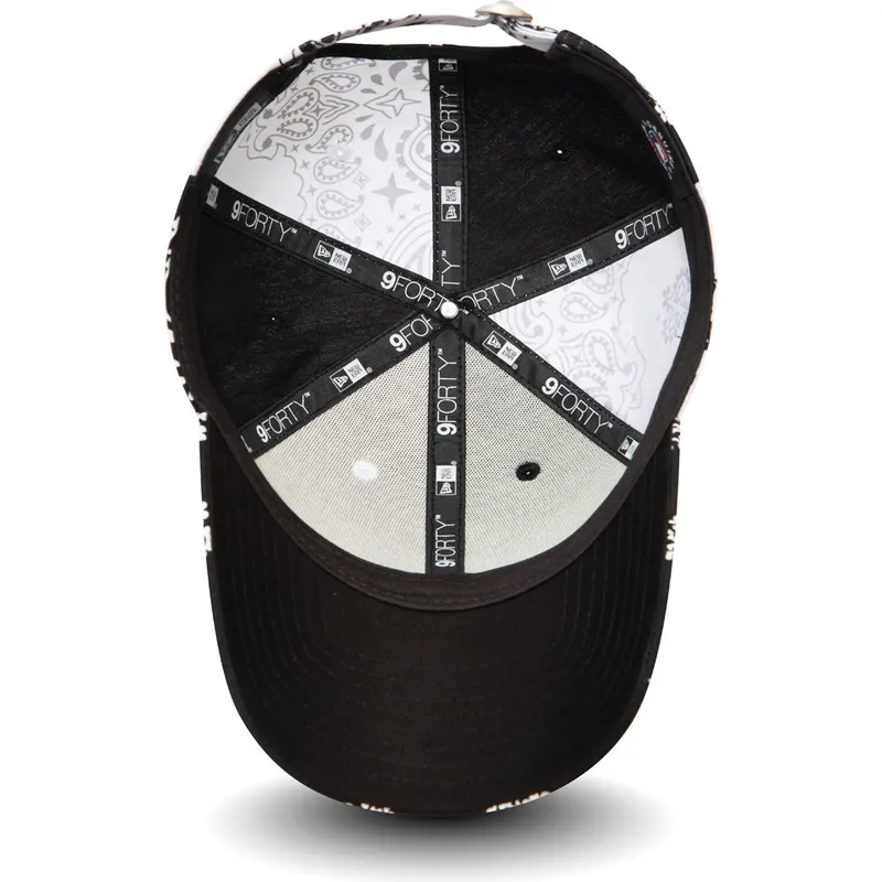 siltovka-zaoblena-cierna-nastavitelny-9forty-paisley-print-new-york-yankees-mlb-new-era