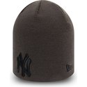 new-era-black-logo-skull-knit-league-essential-new-york-yankees-mlb-grey-beanie