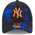new-era-mlb-new-york-yankees-9forty-ray-scape-verstellbare-blaue-kappe-mit-gebogenem-schirm-und-orangem-logo