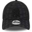 verstellbare-schwarze-gebogene-kappe-9forty-reflective-pack-der-new-york-yankees-mlb-von-new-era