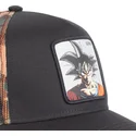 schwarze-trucker-kappe-son-goku-gok2c-dragon-ball-von-capslab