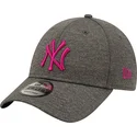 siltovka-zaoblena-siva-nastavitelny-rosa-9forty-shadow-tech-new-york-yankees-mlb-new-era