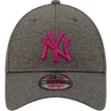 siltovka-zaoblena-siva-nastavitelny-rosa-9forty-shadow-tech-new-york-yankees-mlb-new-era