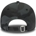 cap-zaoblena-camouflage-adjustable-strap-pre-deti-negro-negro-9forty-league-essential-new-york-yankees-mlb-new-era