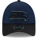 9forty-stretch-snap-sideline-road-snapback-kappe-in-marineblau-und-schwarz-der-seattle-seahawks-nfl-von-new-era