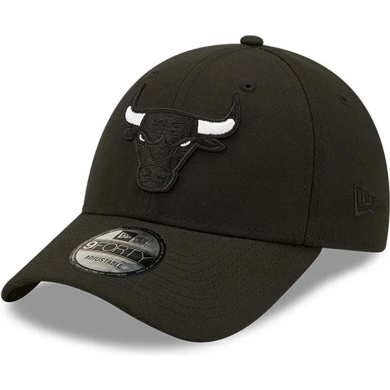 siltovka-zaoblena-cierna-snapback-9forty-black-base-chicago-bulls-nba-new-era