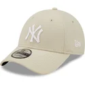 beige-verstellbare-curved-cap-9forty-diamond-era-der-new-york-yankees-mlb-von-new-era