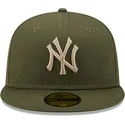 siltovka-rovna-zelena-upravena-59fifty-league-essential-new-york-yankees-mlb-new-era
