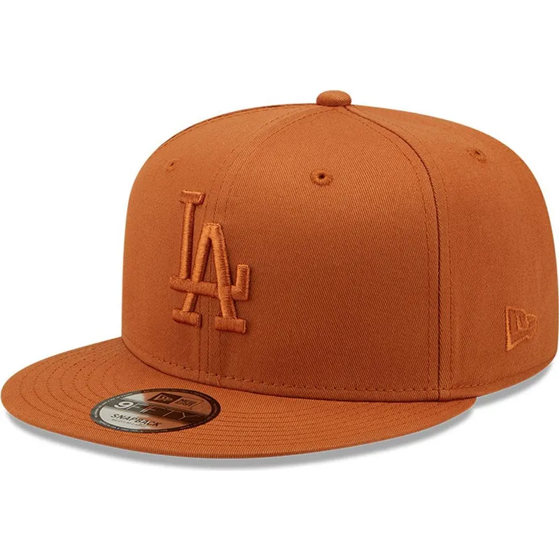 siltovka-rovna-hneda-snapback-9fifty-league-essential-los-angeles-dodgers-mlb-new-era