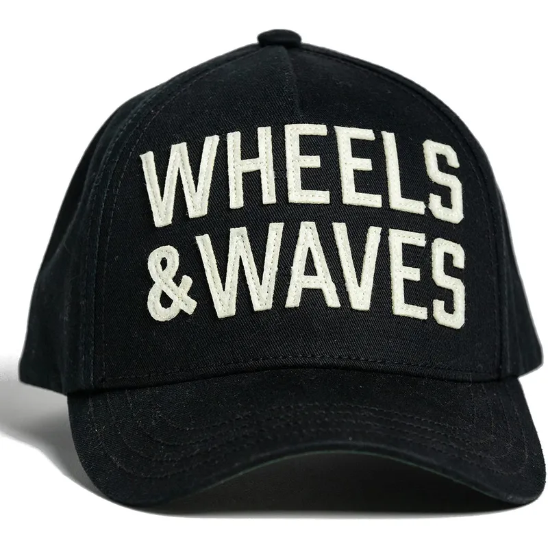 cap-zaoblena-black-snapback-wheels-and-waves
