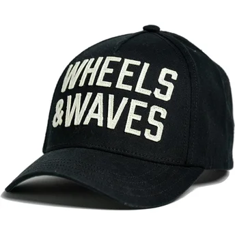 cap-zaoblena-black-snapback-wheels-and-waves