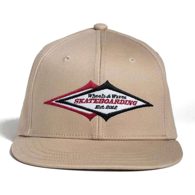 cap-rovna-beige-snapback-wheels-and-waves
