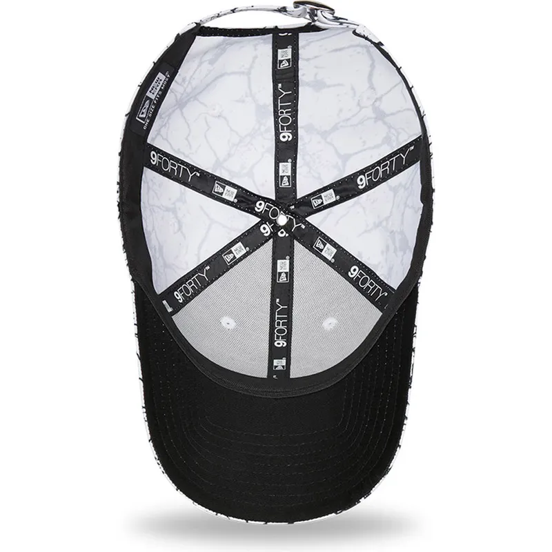 siltovka-zaoblena-biely-nastavitelny-9forty-marble-los-angeles-lakers-nba-new-era