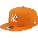 siltovka-rovna-oranzova-snapback-9fifty-league-essential-new-york-yankees-mlb-new-era