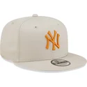 siltovka-rovna-bezova-snapback-9fifty-league-essential-new-york-yankees-mlb-new-era