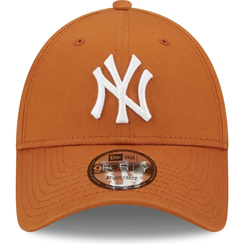 siltovka-zaoblena-hneda-nastavitelny-9forty-league-essential-new-york-yankees-mlb-new-era