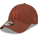 siltovka-zaoblena-hneda-nastavitelny-9forty-league-essential-new-york-yankees-mlb-new-era