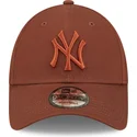 siltovka-zaoblena-hneda-nastavitelny-9forty-league-essential-new-york-yankees-mlb-new-era