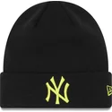 ciapka-cierna-league-essential-cuff-new-york-yankees-mlb-new-era