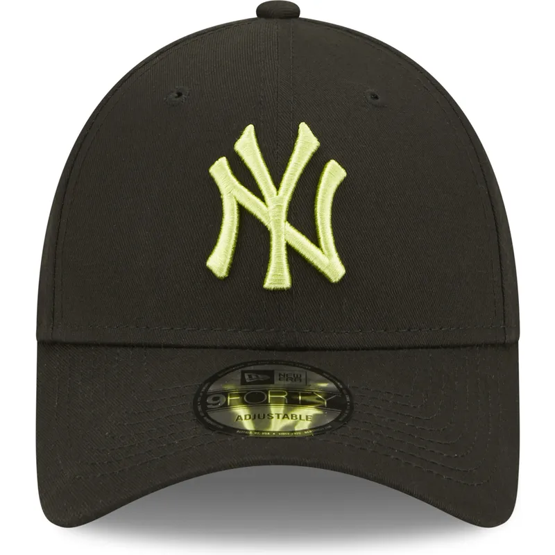 siltovka-zaoblena-cierna-nastavitelny-9forty-league-essential-new-york-yankees-mlb-new-era siltovka-zaoblena-cierna-nastavitelny-9forty-league-essential-new-york-yankees-mlb-new-era