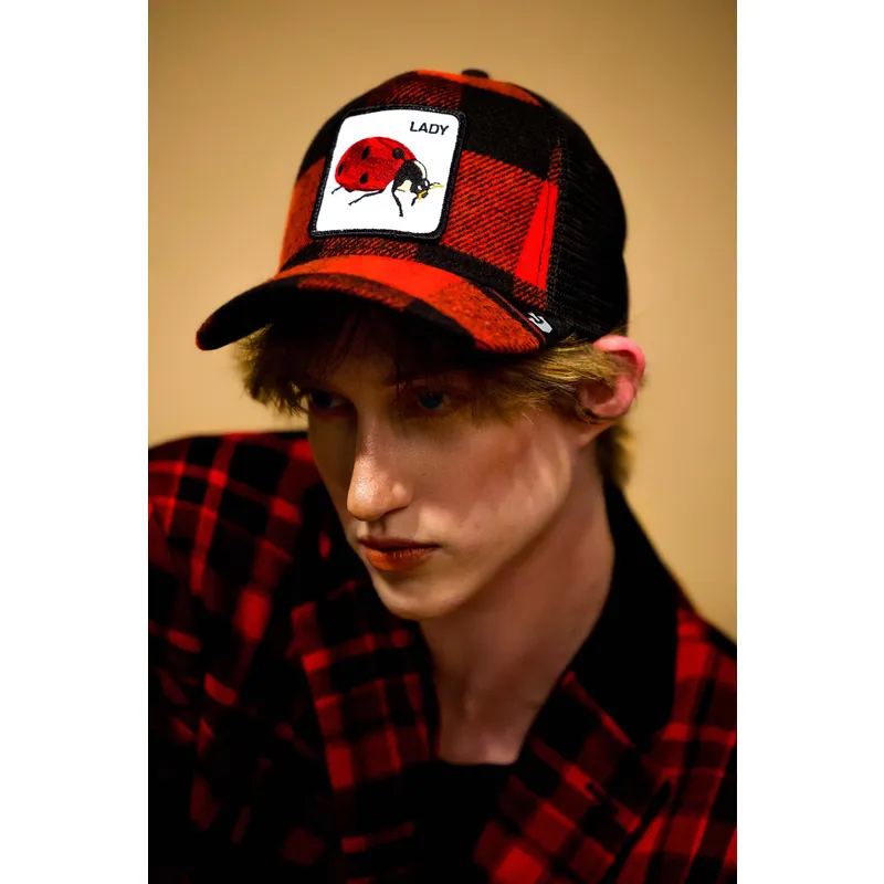 siltovka-zaoblena-cervena-snapback-lady-plaidy-bug-the-farm-goorin-bros siltovka-zaoblena-cervena-snapback-lady-plaidy-bug-the-farm-goorin-bros
