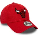 verstellbare-rote-9forty-shadow-tech-kappe-mit-gebogenem-schirm-der-chicago-bulls-nba-von-new-era