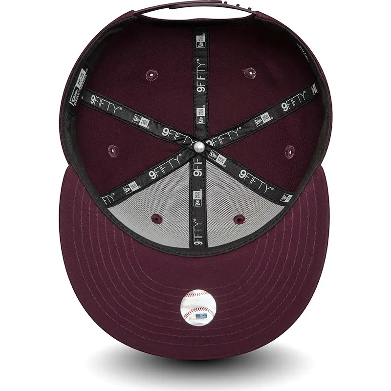 siltovka-rovna-cervena-snapback-9fifty-essential-new-york-yankees-mlb-new-era