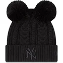 schwarze-damenmutze-mit-schwarzem-logo-und-bommel-cuff-double-von-new-york-yankees-mlb-von-new-era