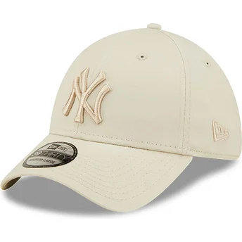 cap-zaoblena-beige-ajustada-39thirty-league-essential-new-york-yankees-mlb-new-era