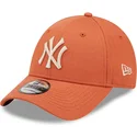 siltovka-zaoblena-oranzova-nastavitelny-9forty-league-essential-new-york-yankees-mlb-new-era