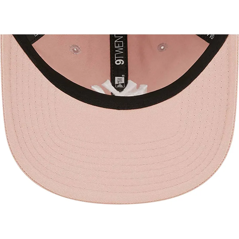 cap-zaoblena-pink-adjustable-strap-9twenty-league-essential-new-york-yankees-mlb-new-era