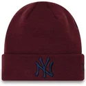 ciapka-cervena-cuff-league-essential-new-york-yankees-mlb-new-era